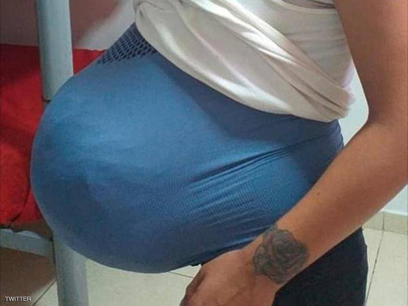 إمرأة حامل بـ 