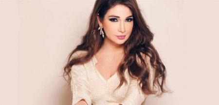 ديما صادق لوالدتها: ببوس ايديكي قومي!