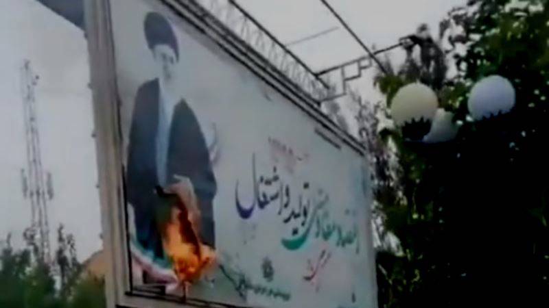 سيناتور أميركي: أيام النظام الإيراني باتت معدودة
