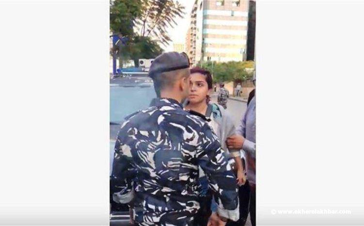 القاضية حنقير تتابع توقيف ناشطة في الحراك