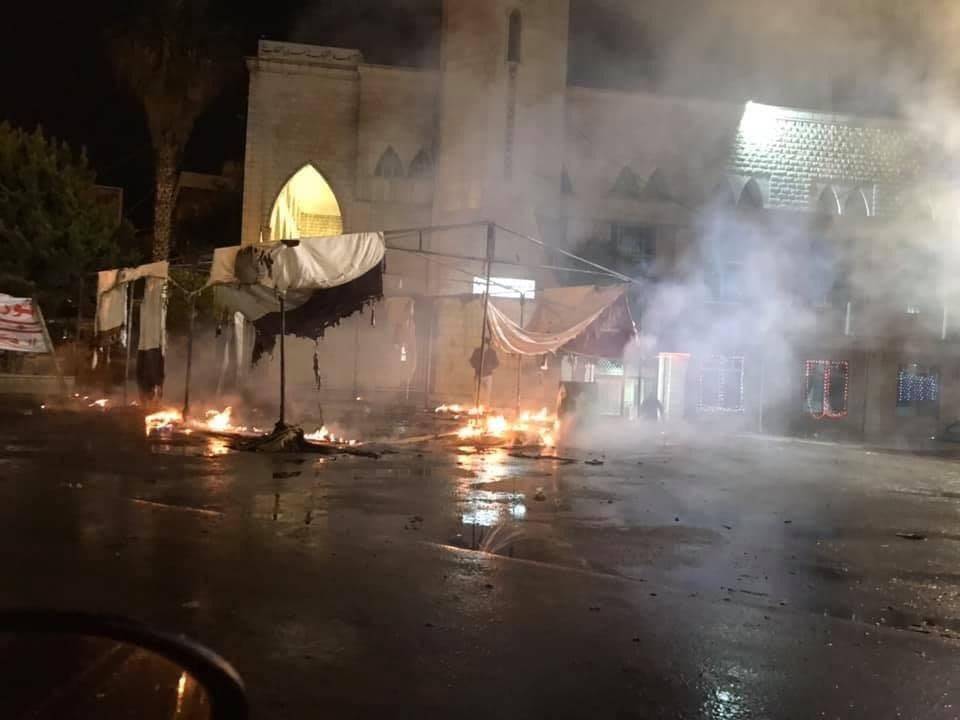 احراق خيمة الثورة في تعلبايا