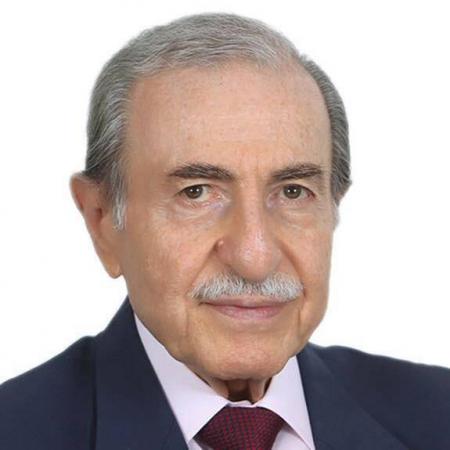 أنور الخليل: التزموا الدستور