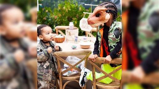 كيم كارداشيان تحتفي بعيد طفلها بوجود 