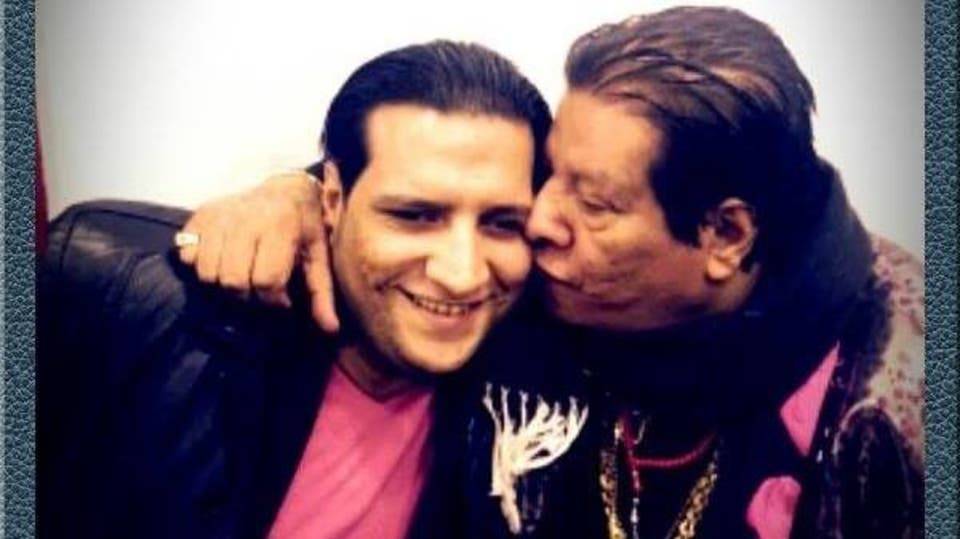 بعد شهر على رحيله.. نجل شعبان عبد الرحيم يهديه أغنية