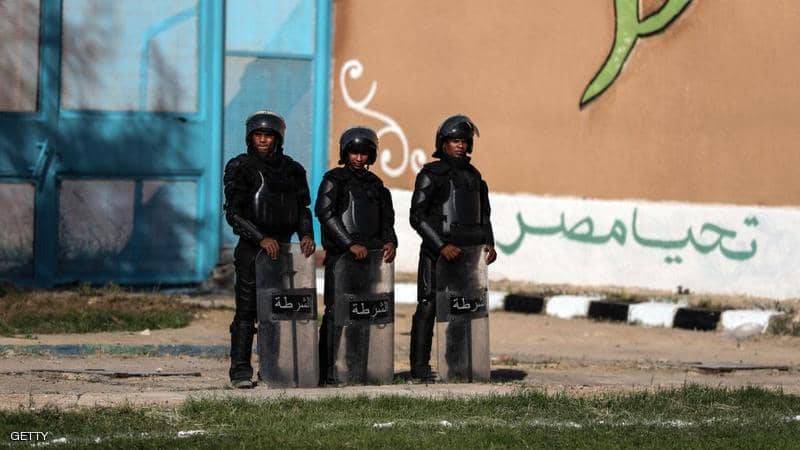 مصر.. اعتقال رئيس مصلحة الضرائب