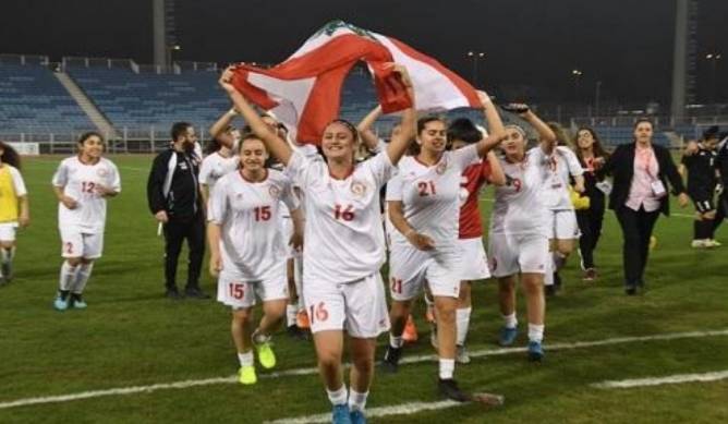 ثانوية الحريري هنأت تلميذتها ناتالي العبد ومنتخب لبنان بإحراز بطولة غرب آسيا