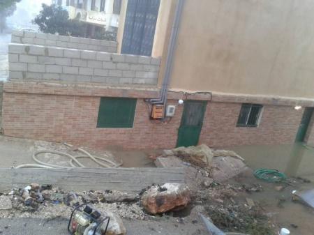 العاصفة تنحسر.. و "تودع" بإغراق  بلدات وعزلها