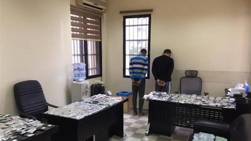 شبكة ترويج مخدرات في الدورة وانطلياس بقبضة