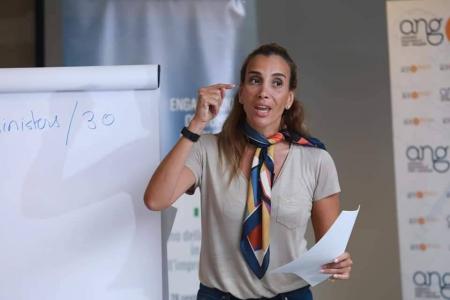 منيمنة لخريش: تاريخكم يزخر بالحروب العبثية والتعطيل