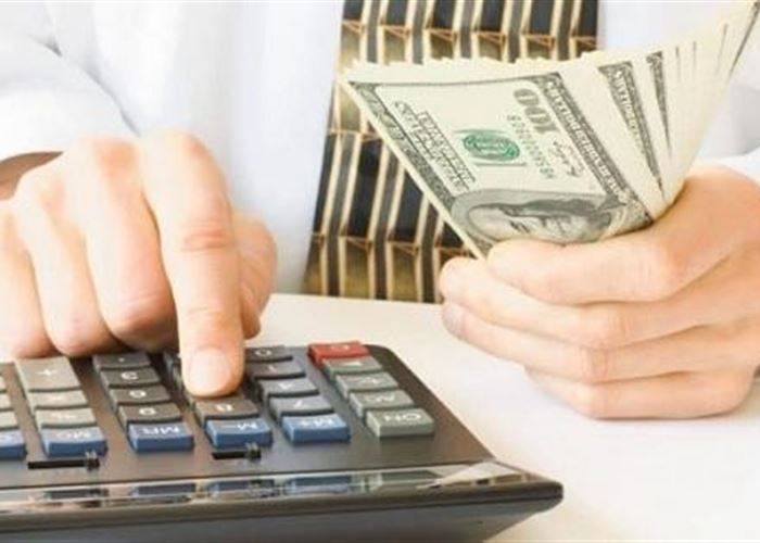 سعر صرف الدولار ينخفض.. لهذه الأسباب