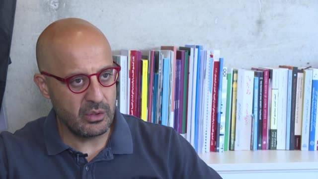 ناصر ياسين: حكومة مرتبطة بالسياسيين