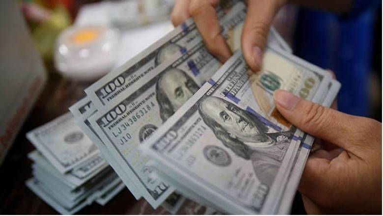 توقيف 8 صرافين بسبب تلاعبهم بسعر الصرف