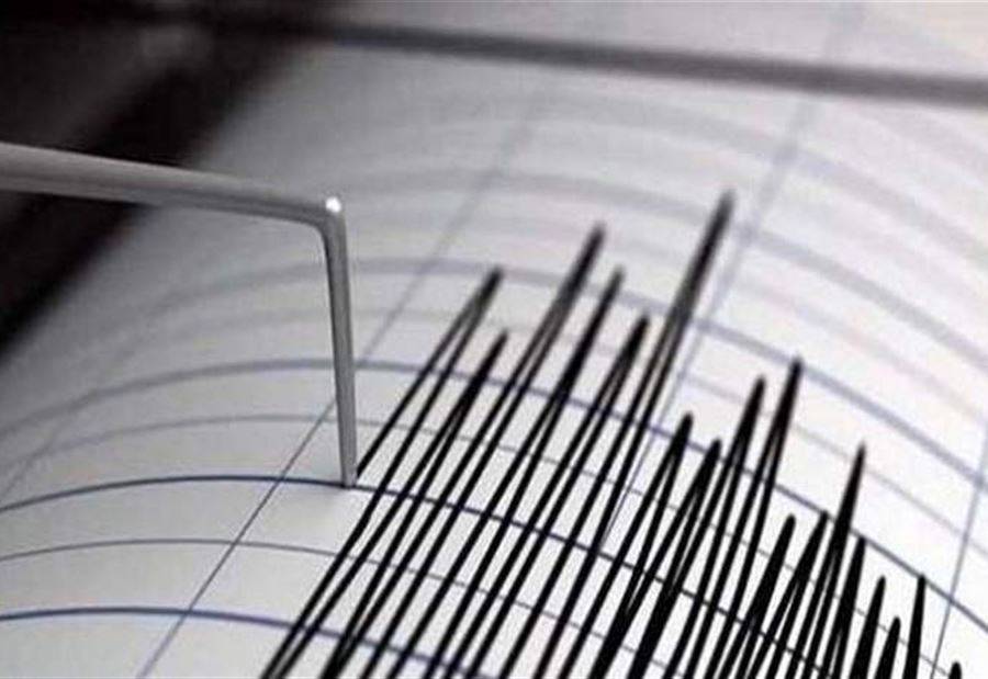 زلزال بقوة 5.7 درجة قبالة سواحل إندونيسيا