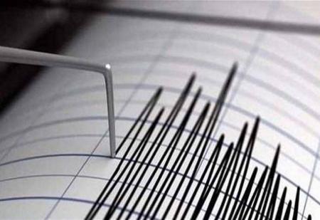 زلزال بقوة 5.7 درجة قبالة سواحل إندونيسيا