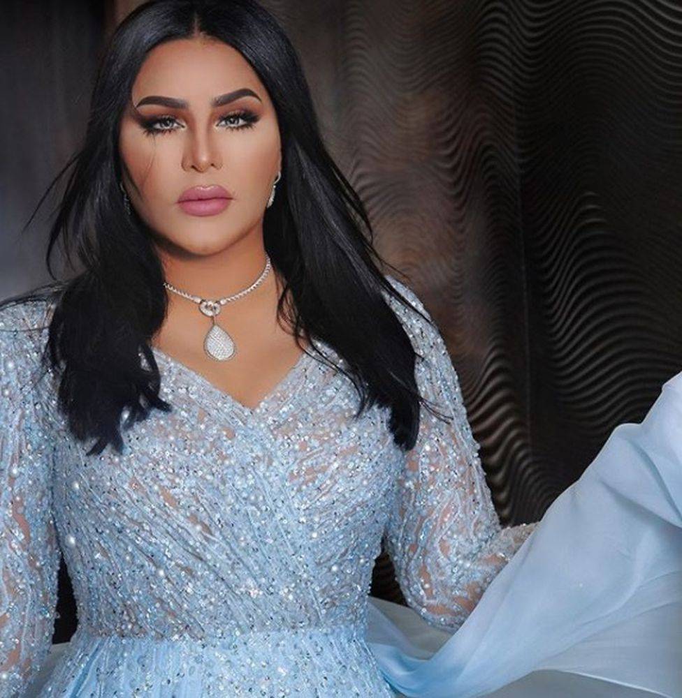 هذا سعر فستان أحلام المرصع بالأحجار!