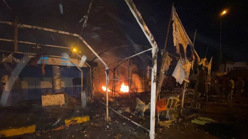 أنصار مقتدى الصدر يجتاحون مخيما لمحتجين مناهضين للحكومة في النجف... وسقوط قتلى وعشرات الجرحى