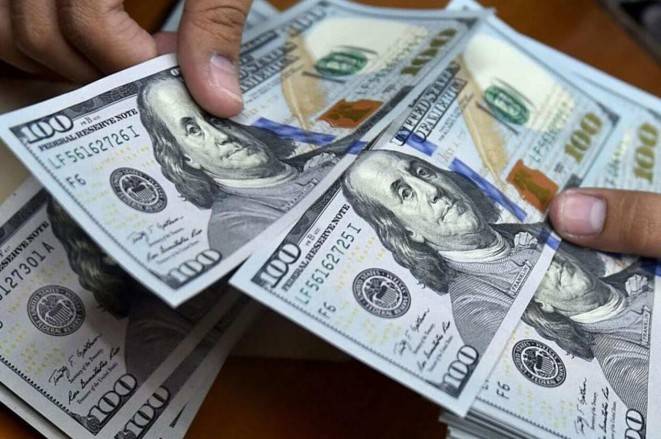 شركات متخصصة لتنسيق تسعير الدولار..وسلامة: لا تغيير في سعر الصرف! ‏